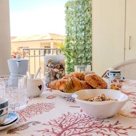 Apartamento With Veranda Overlooking The Olbia
